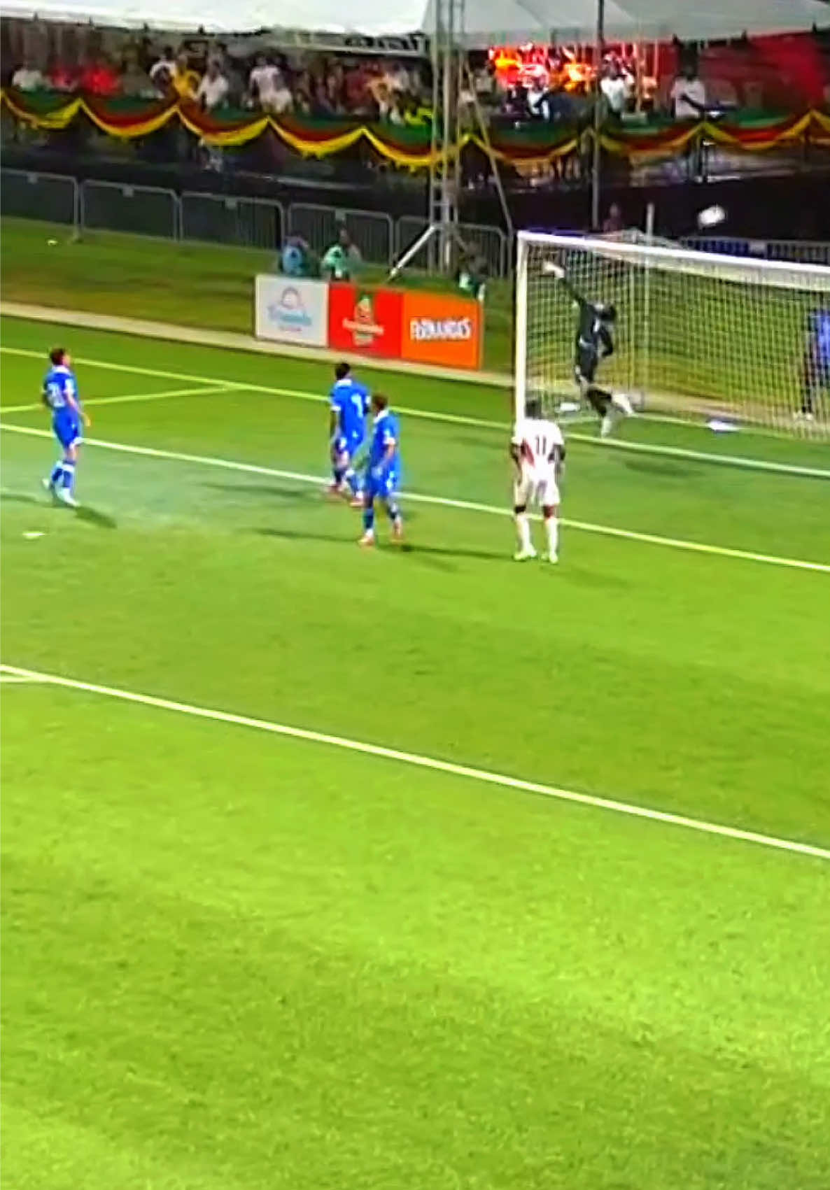 Suriname inches away from breaking the deadlock 💥🥅 #Concacaf #FIFAWorldCup #Suriname 