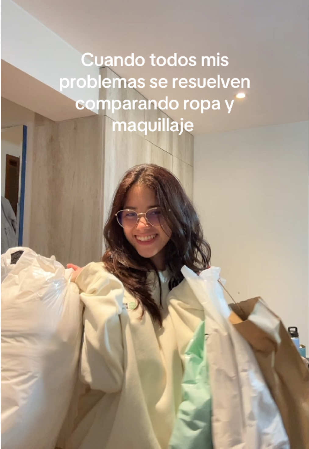 Placeres de la vida 🙏🏻 #ropa #compras #xyzcba #humor #girls 