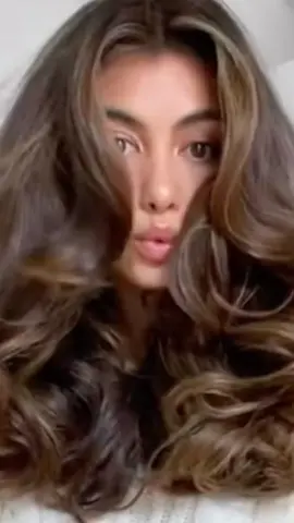 Easiest blowout product for @ home!!!! Every time I use this product it gives me those results!!! #greenscreen 