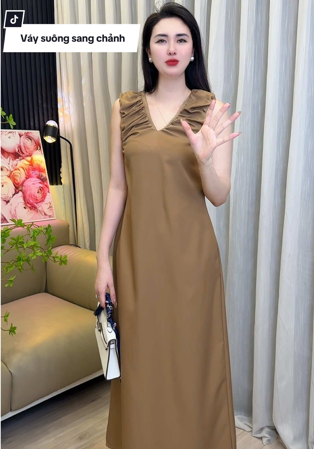 Form dáng suông sang chảnh, váy thiết kế đúng đẹp #thudongxudaily #vaythietke #vaysuong #vaysuongxinh #damthietke 