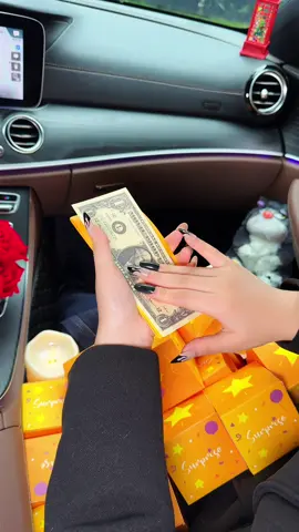 POV: You found the most viral Christmas gift of 2025#CashGift #birthdaygift 