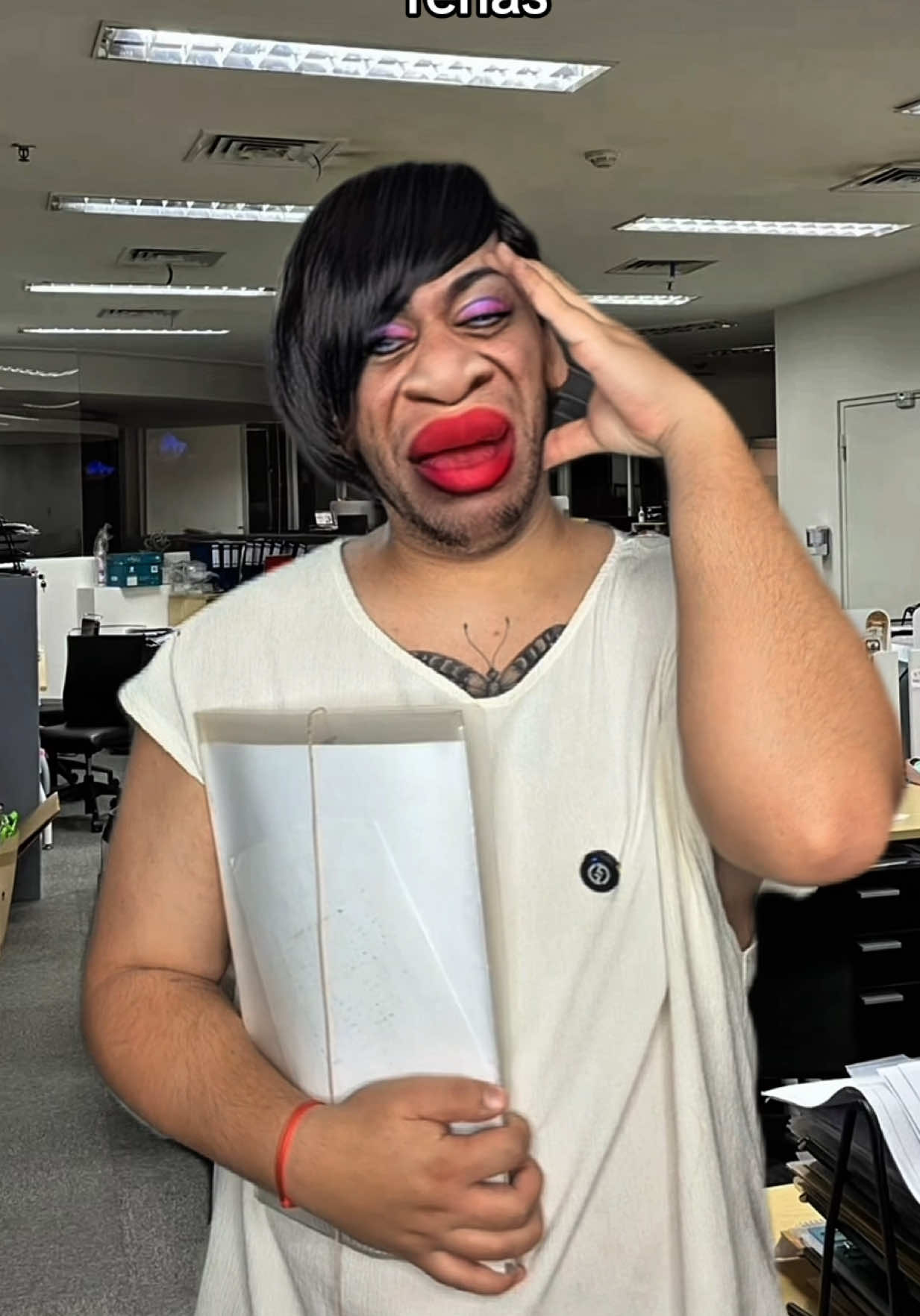 Até nas ferias tem que trabalhar agora 🤡