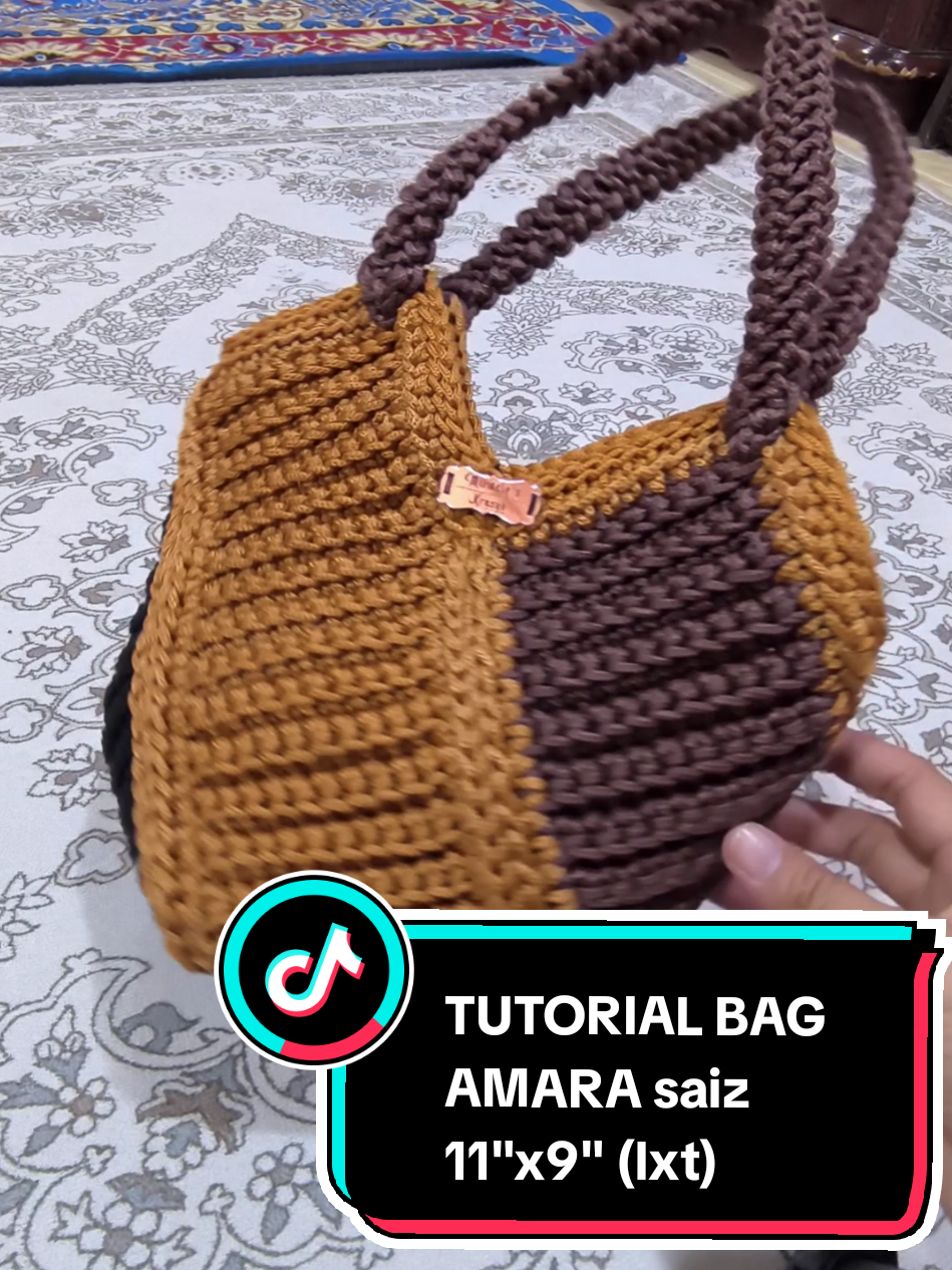 TUTORIAL BAG KAIT AMARA  . UNTUK TAPAK  . Kait 12 Ch pusing. Kait Single Crochet 11 ch  Pusing. Kait Single Crochet Back Loop Only! until 40 Rows.  SAIZ 11