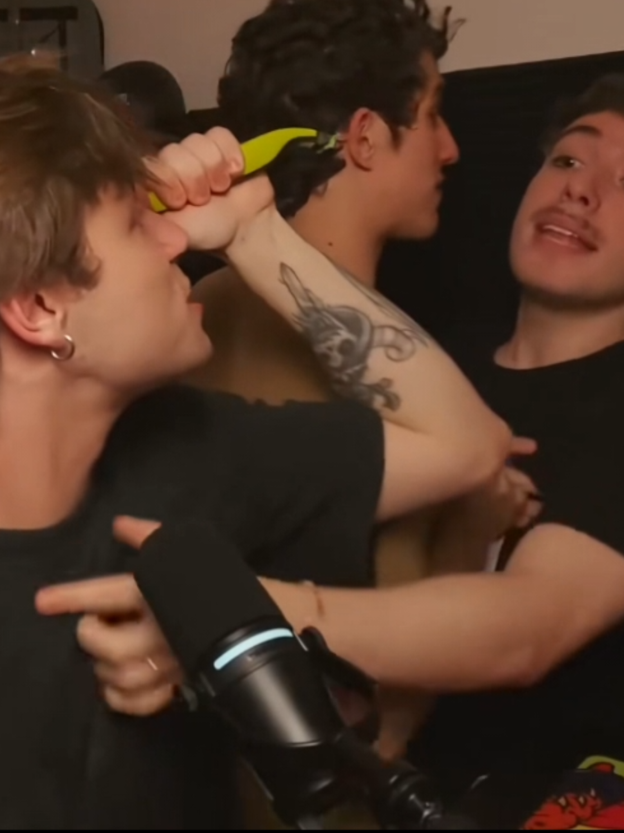 o relacionamento tóxico vei... #eskimozin #streamer #foryou #ordemparanormal #cereaw 