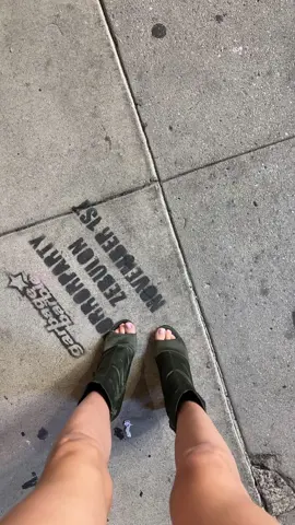 well this is awkward @santosilverlake — #priscillafaye #wlw #fyp #lesbiansoftiktok #foodinla 