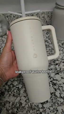 #fyp #hydrojug #waterbottle #neutralaesthetic 