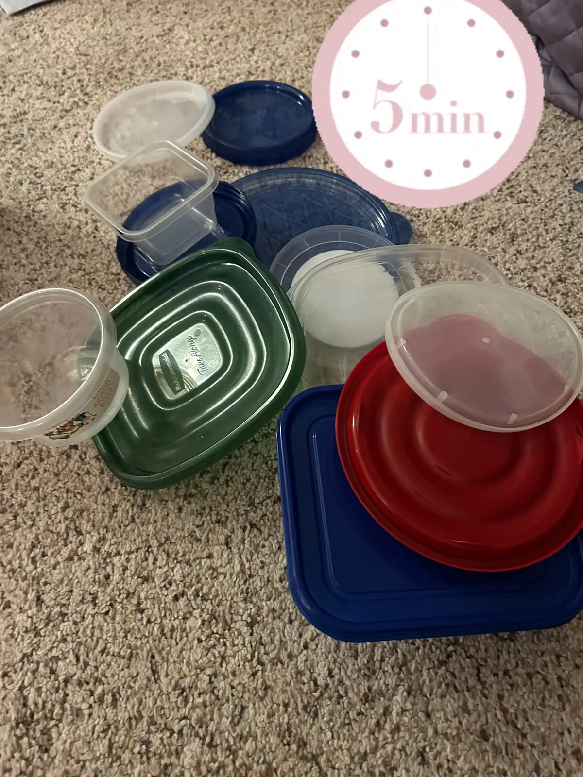 This 5 minute declutter is a perfect activity for the kids! Have them match tops to bottoms and toss the rest! Bye!! #declutter #organizedhome #tidytouch 