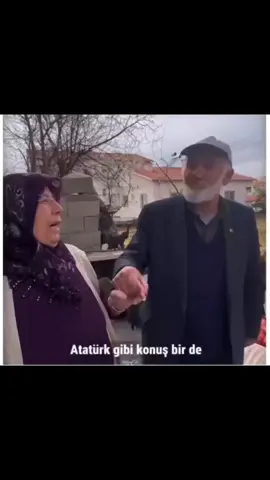 Yaşlı bir vatandaşımız Mustafa Kemal Atatürk'ün sesine benzer bir ses ile yüreklere dokunmayı başarıyor.  #atatürk #10kasım #mustafakemalatatürk #anıtkabir #fy 