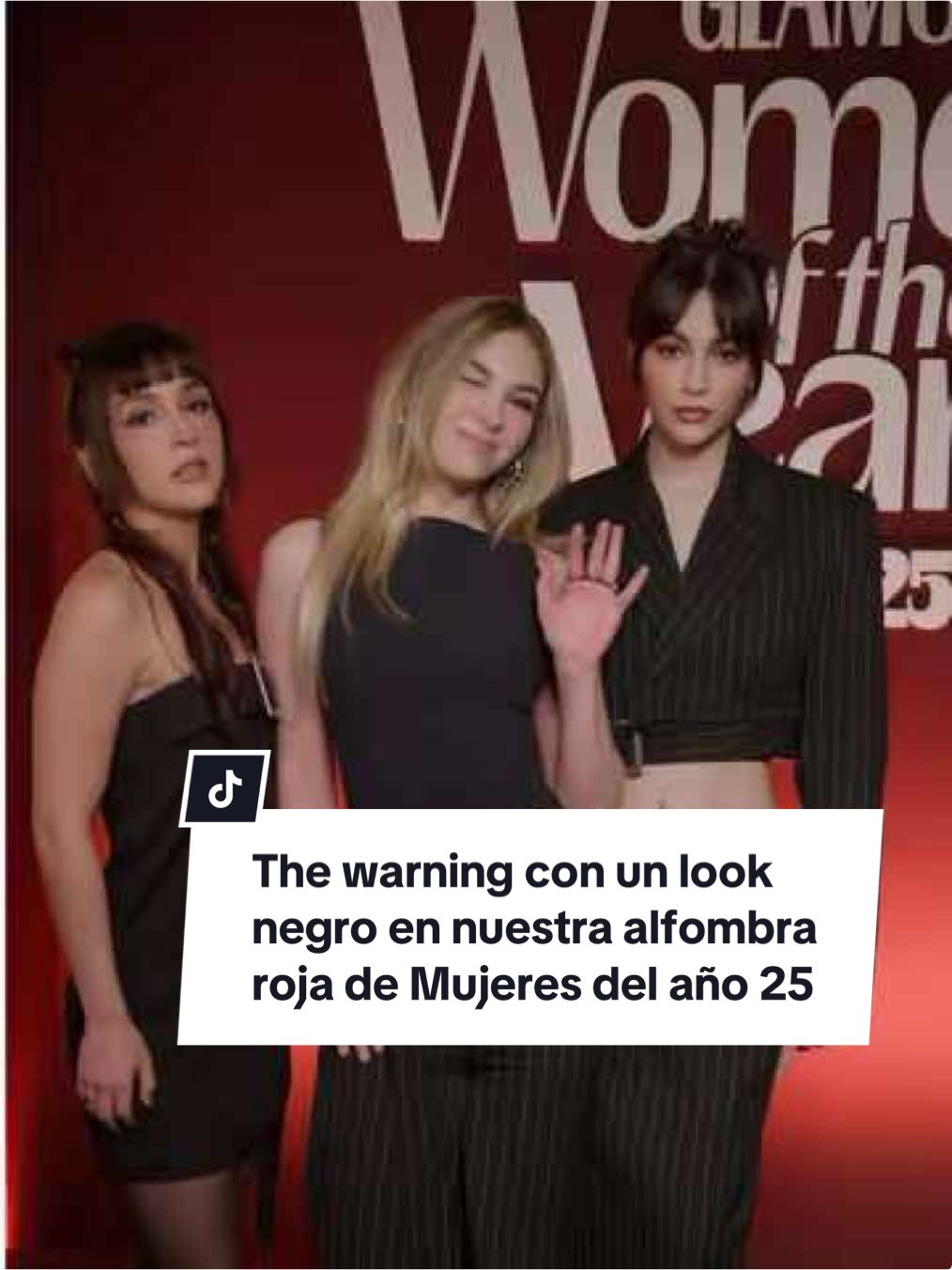 Rock, poder y estilo. Las chicas de The Warning llegaron con un look negro, expresando toda su energía y una actitud que grita empoderamiento. 🤘 #GlamourWOTY #MujeresDelAño #WOTY2025 #Glamour25 @The Warning 