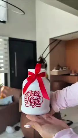 Leiteira Natal Cerâmica 🎄 Laço Decorativo Presente na Cozinha! #Natal2025 #Decoração #CasaCharmosa #Achadinhos | ID: BRJ-QKP-QJQ