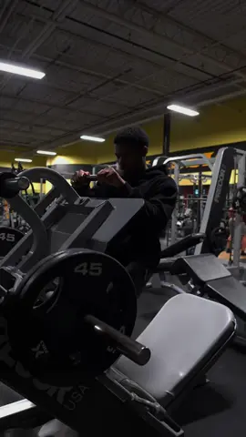 #gym #Fitness #latenight #goldsgym #snippet #ny #foryou #fyp