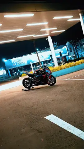 #porsche #Eroz #ferrari #aidangallagher #bmw 