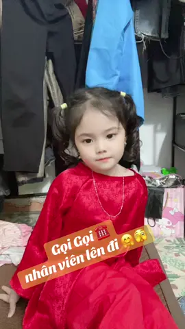 Gọi Gọi 📱 nhân viên lên đi .. kiếm em nào sex si 🤭🤭#nguoimoixaykenh #xaykenh #giaitritiktok  @𝑻 🖤  @Dungne12 