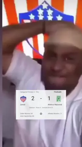 La tienen adentrooo🤣🤣🤣 #juniormanda #juniordecolombia #humor #rojiblanco #nacional 