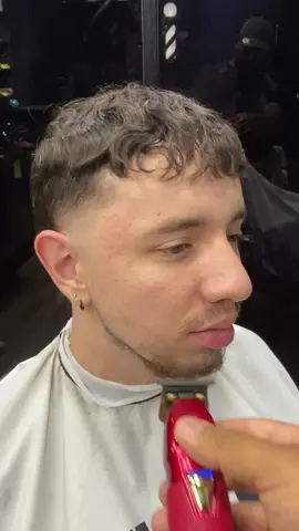 Me voy a quitar el bigote🤭😂#grandesbarberos💈💈💈💈💈 #losmejoresbarberos💈😎 #medellincolombia🇨🇴🇨🇴🇨🇴disfrutemos #cortedecabellodehombre #americanbarbershop 