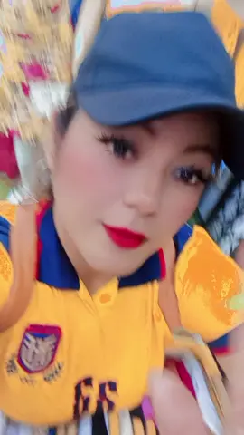 tengo un dios admirable en los cielo ...