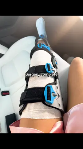 Surgery compelte 😛 #kneesurgery #surgery #viral #tiktok #acl 