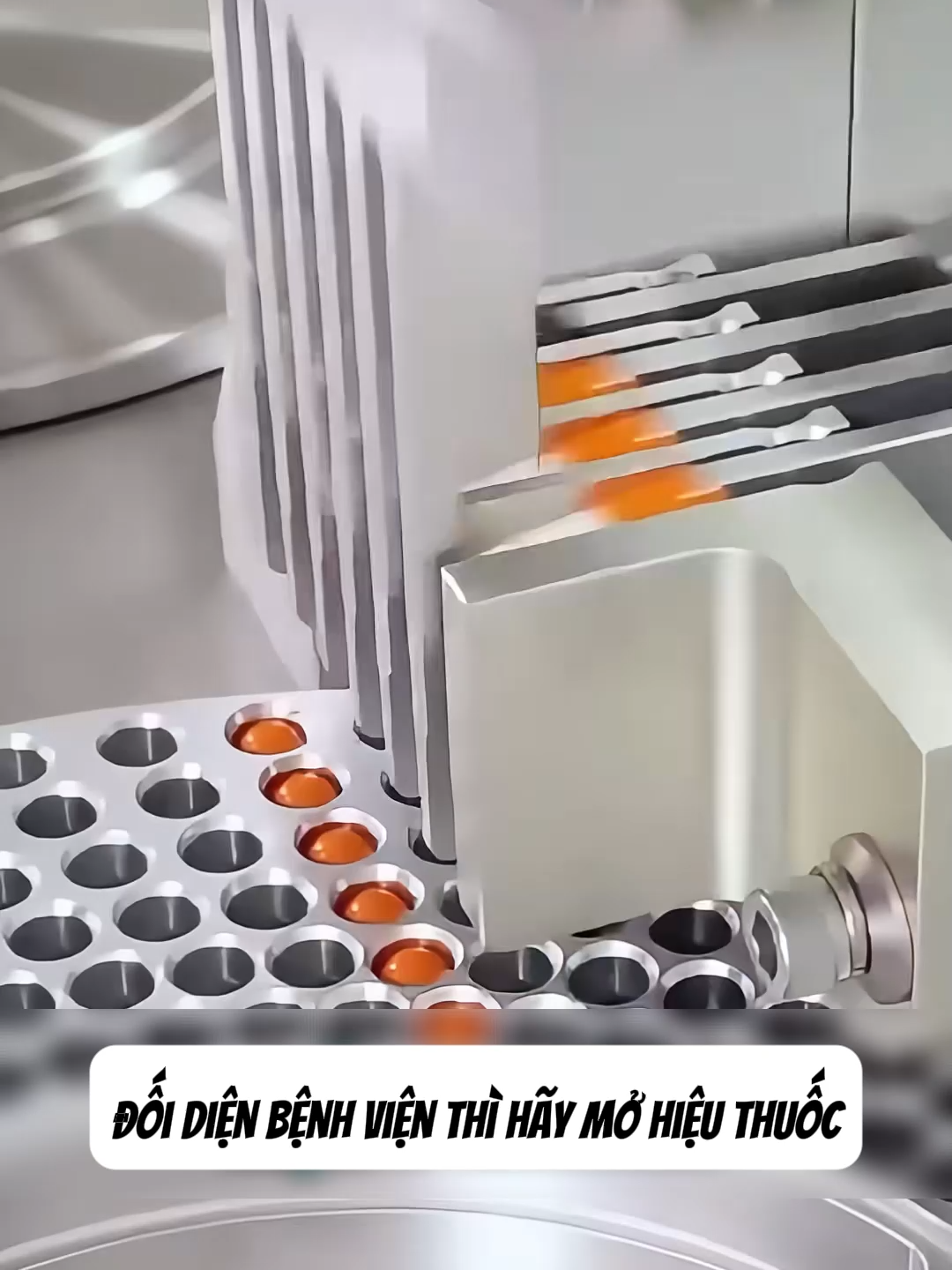 Làm thế nào để con bạn trở thành người thông minh và có mưu lược trong cuộc sống?  ♻️ Người giàu khi dạy con, luôn dạy thế hệ sau hiểu rõ tâm lý con người và chiến lược sống khôn ngoan trong xã hội. Trong khi đó, đa phần cha mẹ lại chỉ cho con học kỹ năng thêm, học nghề, mà quên mất rằng trí khôn – tư duy – và khả năng quan sát mới là gốc rễ của thành công.  ⛔️Nếu con chỉ biết học giỏi mà không hiểu quy luật con người và xã hội, con rất dễ bị lợi dụng, bị thiệt thòi hoặc mất phương hướng khi bước vào đời.  🌟 Bộ truyện “Trí khôn của trẻ” giúp con bạn:  1. Hiểu quy luật con người và xã hội qua những câu chuyện sinh động.  2. Học cách ứng xử, lễ nghi và thấu hiểu người khác.  3. Biết phân biệt đúng sai, khéo léo trong từng tình huống.  4. Rèn tư duy chiến lược – mưu trí – linh hoạt để không bị thiệt trong cuộc đời.  💡 Toàn bộ bộ sách gồm 66 phương pháp được kể lại bằng truyện tranh minh họa sống động, giúp trẻ dễ hiểu – dễ nhớ – và tự hình thành trí khôn xã hội ngay từ nhỏ. #trikhoncuatre