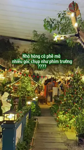 Bingg bongg!! Chính thức hoàn thành concept Giáng sinh 2025 của Yen Garden Bistro. Mọi người ghé check in sớm cho đỡ đông nhé ^^ 🎺🛎️ #yengardenbistro #nhatrang #giangsinh #reviewnhatrang #christmasballet 