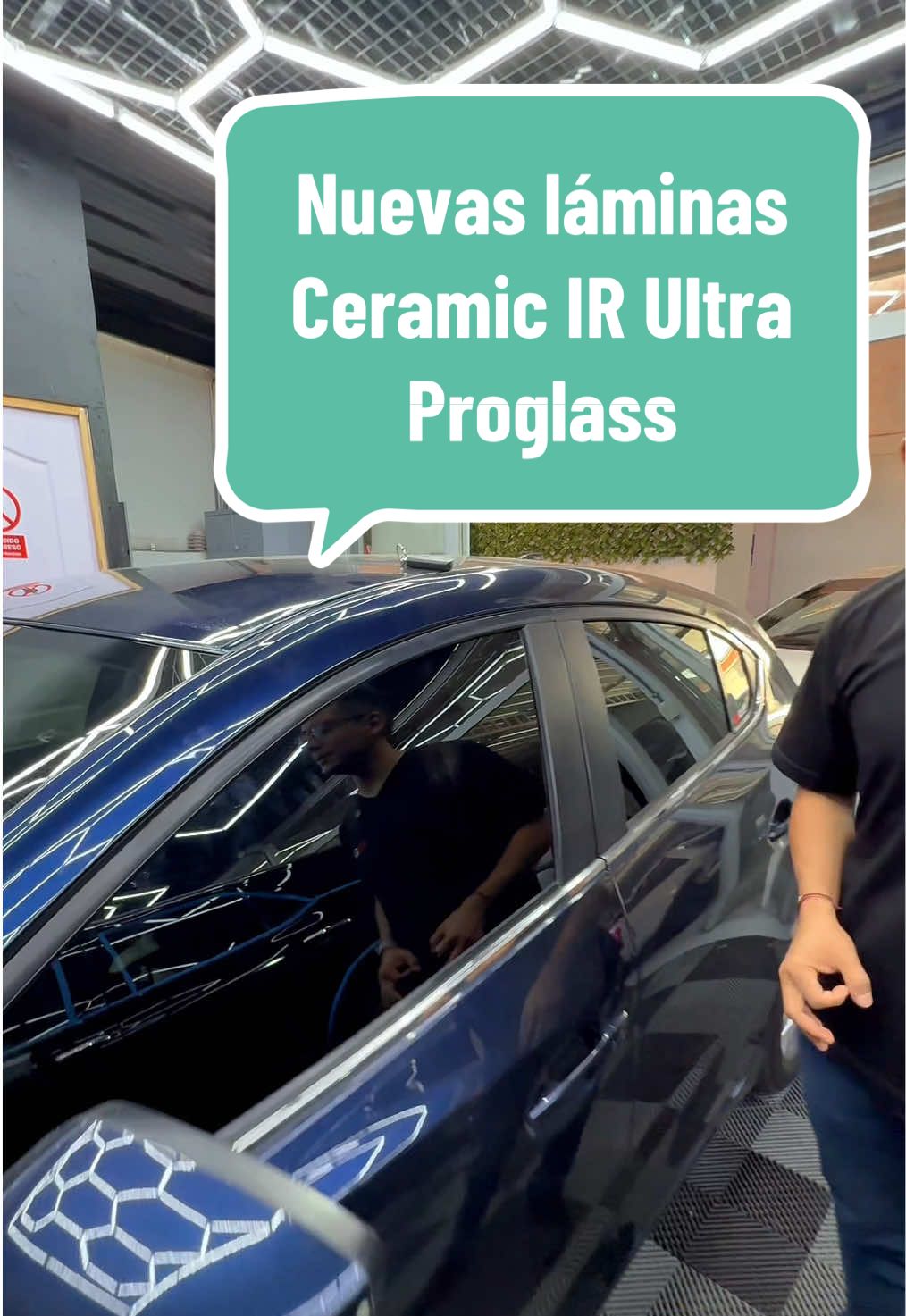 En Proglass seguimos rompiéndola. 💥 La casa está llena y ahora subimos el nivel con nuestro nuevo ingreso: las láminas Ceramic IR Ultra Proglass. Más resistencia, más bloque de calor, más nitidez… simplemente otra liga. Si quieres que tu auto destaque y esté realmente protegido, este es el upgrade que estabas esperando. No compares: pruébalo. ⸻ Visítanos en tu sede más cercana en Arequipa: ✅ Av. Pumacahua #530, Cerro Colorado ✅ Av. Lambramani #172, Cercado 📍 Cusco: ✅ Jr. Libertad L-1, Urb. San Francisco, Wanchaq ✨ Proglass — cuida de ti y de tu familia.