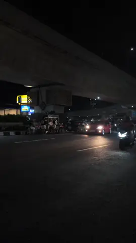 Ambil aja mentahan videonya buat bahan story, konten dan lainnya, tinggal dikasih backsound dan kata-kata terbaikmu, selebihnya ya edit sendiri :) Lokasi : Jogja