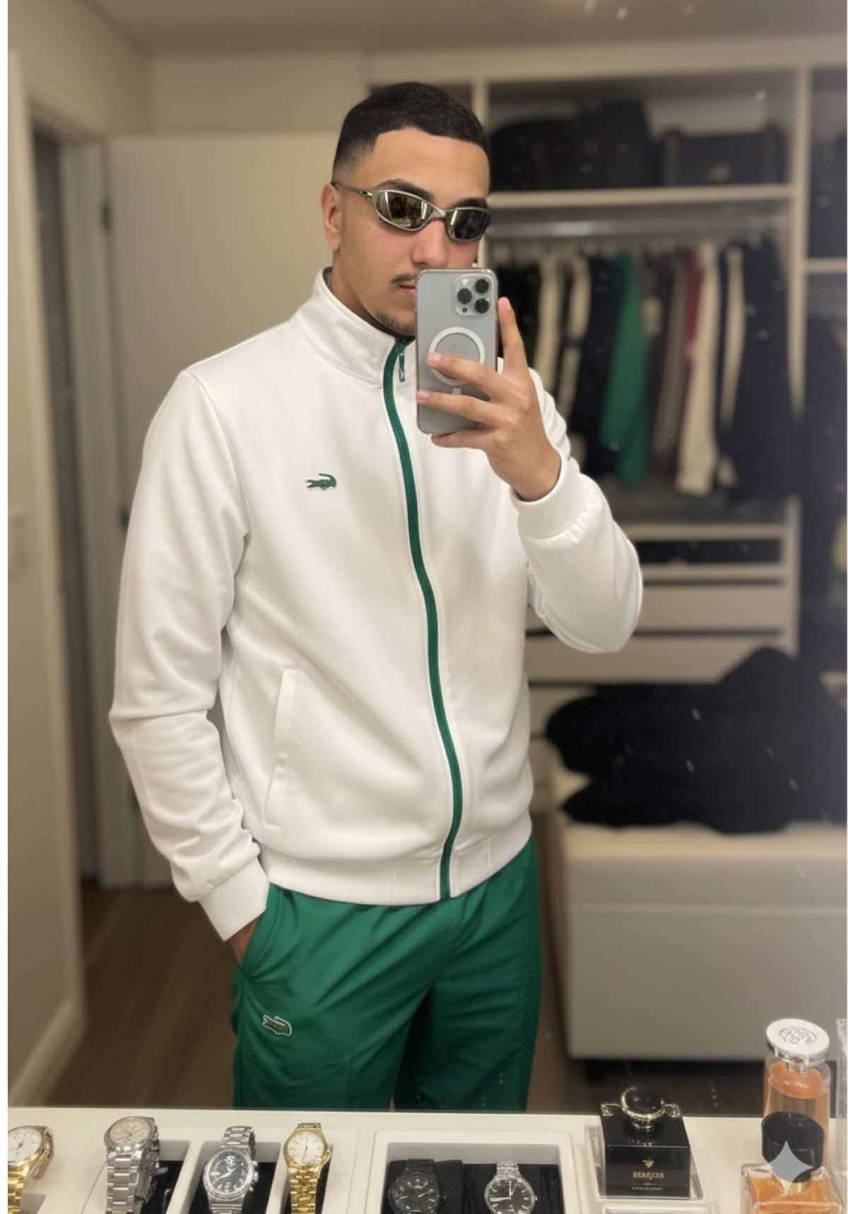 👑Como usar no Gemini 1️⃣Abra o app Google Gemini 2️⃣Selecione uma foto da sua galeria 3️⃣Cole o prompt de texto 📎Prompt FIXADO nos comentários  #promptgemini #promptart #gemini #chatgpt #foryou prompt gemini masculino, natural / realista / no espelho 