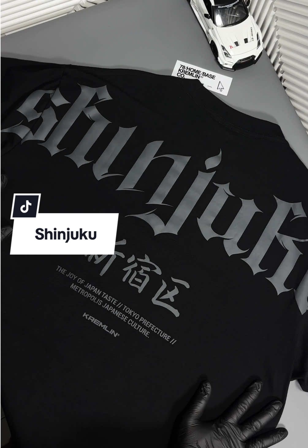 Behh cakep simpel full ireng  #kaos #kaosoversize #oversizedshirt #outfit #kremlin 