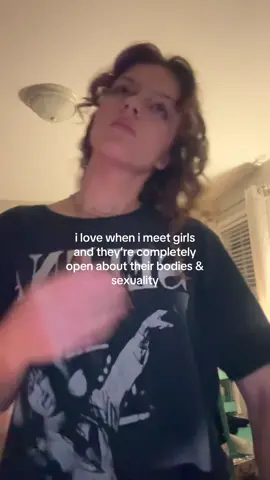 like yes tell me how good your one night stand was while you’re getting dressed in front of me i love you 