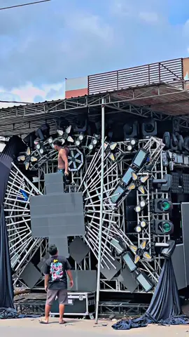 Nah seperti ini konsep LKI di pesona gondanglegi #soundsystemjawatimur #pesonagondanglegi #karnaval2025 #lkiproduction 