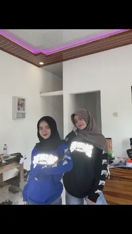 jangan lupa pencet keranjang yang ada di pojok kiri bawa😜🔥#ylcloth #sablonmenyala #masukberandafyp #antakusuma #fotolive 