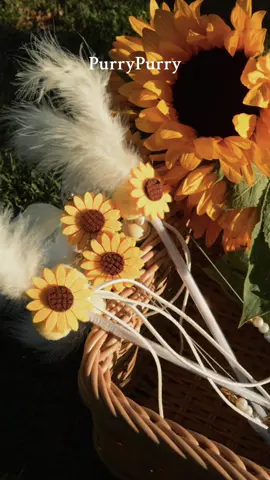 Holiday sale is finally here!💛 Now 60% OFF harness/collar/scarf! It’s the PURRFECT time to grab your furry friend a holiday gift. 💐 #petaccessories #holidaygifts #petgifts #holidaysale #bfcm #bfcmhappypawlidays #holidayvibes #bfcmsales #discount #customized 