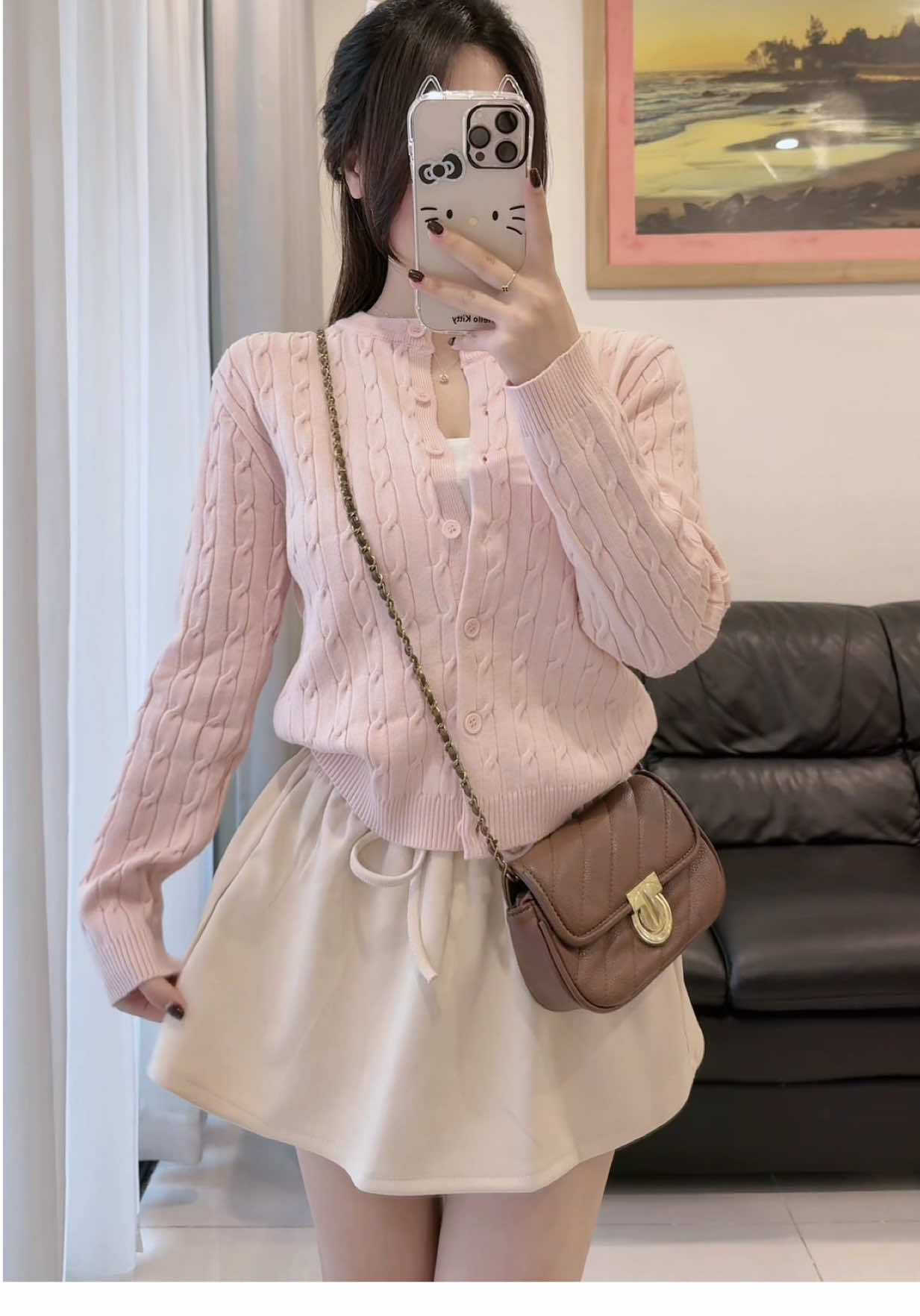 Váy da lộn chất mướt mườn mượt 💓✨ #h2oclothing #chanvayxoe #chanvaydalon #chanvayngan #falloutfits 