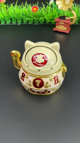 Gạt Tàn Mèo Thần Tài - vật dụng trang trí phong thủy, mang tài vận và phúc khí đến gia chủ. ##decor##trangtri##gattan##thuoc