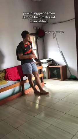 taq temen kalian yang suka lamaa jemput nya 🫵🏻😂#setooniee #sepakbola #fypviralシ #lewatberanda 