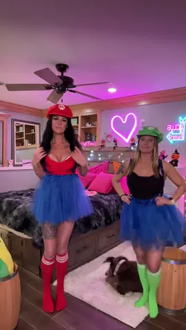 Omg we are so cute 🤩 @uppermidwestgirl  #bluecollar #hunting #mariokart 