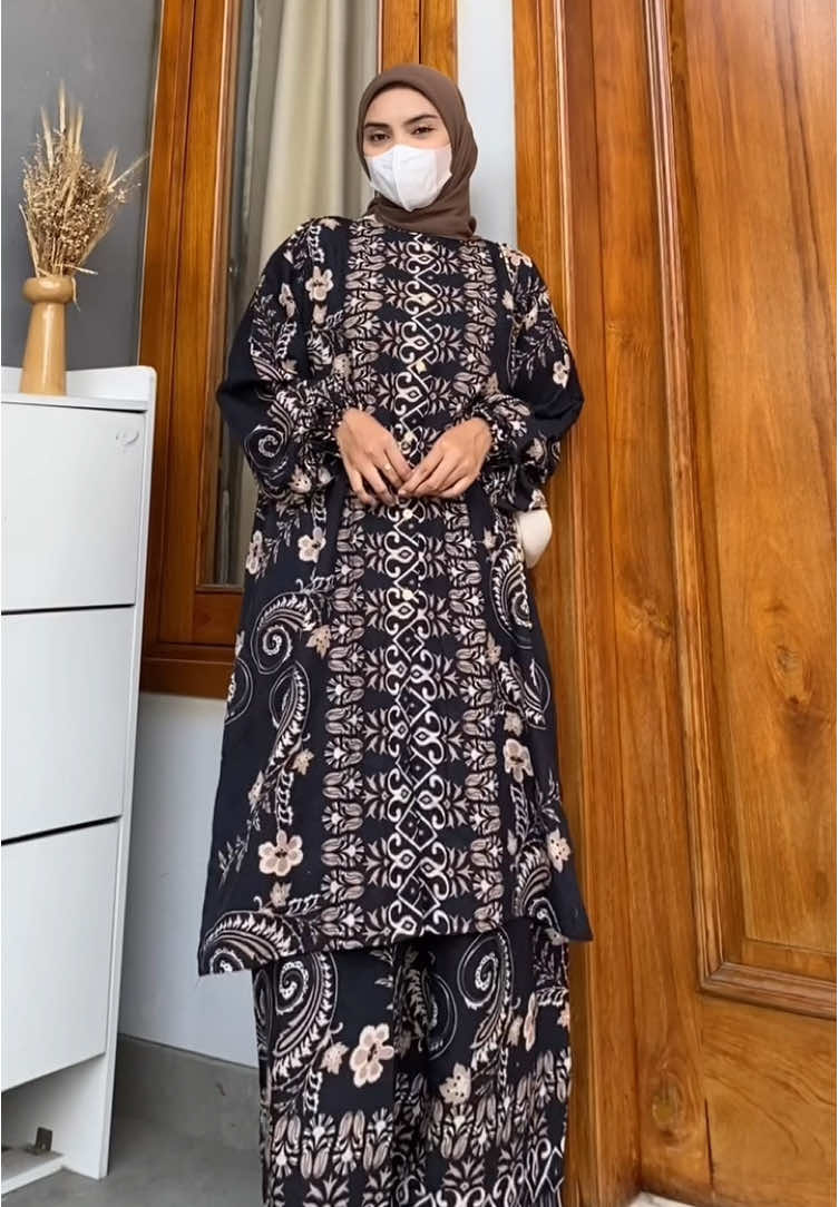 Yuhuu diana long tunik motif baruww😍😍😍