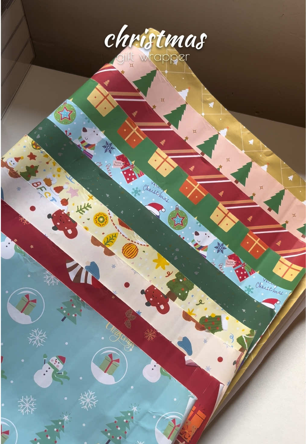 Christmas Gift Wrapper 🎄✨ #christmasgiftwrapper #giftwrapper #christmaswrapper #christmasgift 