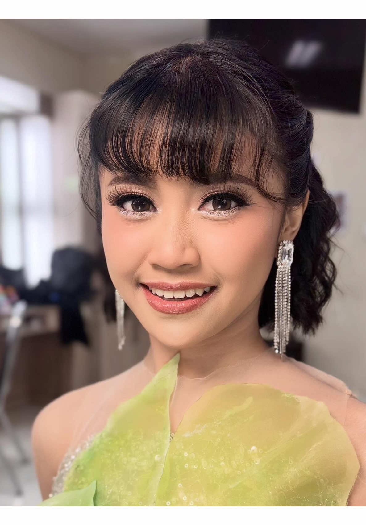 Cantik manisnya @tasyada7  . . . . .#makeupbyrivolisa #muapro #muaparagon #makeupartis #makeupjakarta 