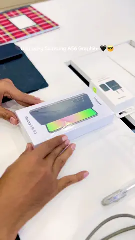 unboxing galaxy a56 graphite 🖤😎 📍SAMSUNG STORE KEDIRI ☎️ 085646724410 cindi #samsung #a56 #fyp #kediri24jam #unboxing 