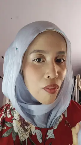 nak pakai loose powder yg boleh dpt effect mcm filter..boleh grab yg ni.. waterproof plak tu..sngt halus ye, texture dia.. #carslan #carslanloosepowder #freegiftsforyou #tiktokmademebuyit 