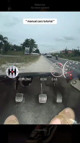 Manual cars tutorial #tutorials #viral #drivingschool #viraltiktok #manualcars 