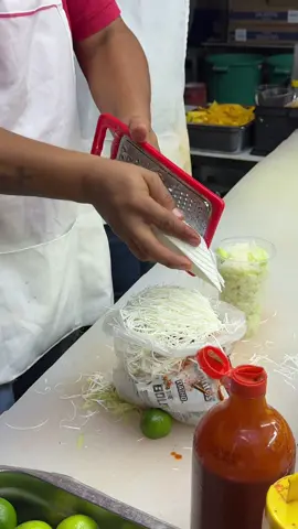 Preparando Dorilocos en León #dorilocos #antojos #Foodie #viral #fouryoupage 