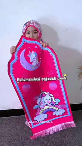 Punya anak cewek semua harus serba pink 🌸 #sajadahanak #sajadahmurah 