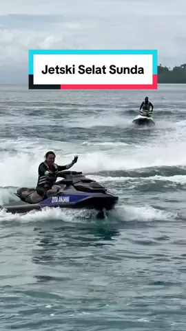 Anak-anak yg nyebrang Selat Sunda naik jetski, saya yang takut #selatsunda #zulkiflihasan #hutlamsel #bakauheni #verrelbramasta 