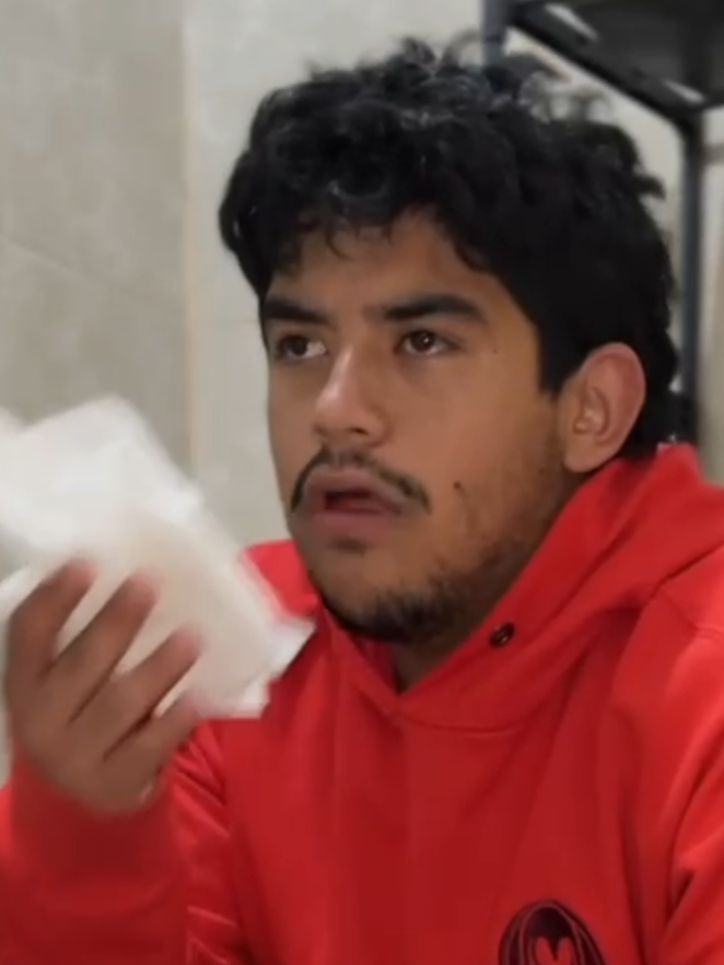 Cómo le hacen esos bros😅  #paratii #fypシ゚ #humor 