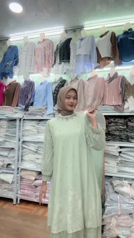 Edisi hari raya 🌙 ✨ #lebaran #gamisburkatterbaru #bajulebaran2026 #bintangfashion #bajufashionprngsewu 