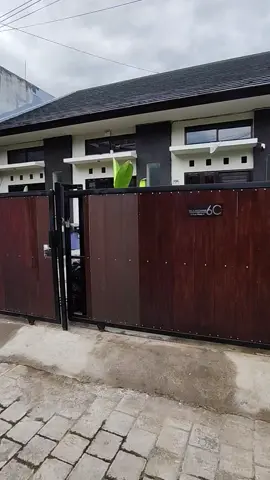 Brand New Mezzanine in City Center Teuku Umar ✨ 🏡 Property Details :  Mezzanine concept 40m² 2 Bedroom 1 Bathroom Living Room Kitchen Private car port Fully furnished with Bedstead, Sofa, Credenza, Kitchen Set.  Equipped with electronics AC, Smart TV, Wi-Fi, Fridge, Stove Hot and cold water.  Cleaning & bedsheets changing 1 x a week 📍Jalan Pulau Pinang Teuku Umar - 3 minutes to Hospitals, Public Scholl and Public Market - 10 minutes to Kuta - 15 minutes to Seminyak - 20 minutes to Airport 💰 IDR 600.000 / Daily 💰 IDR 10.000.000 / Monthly 💰 IDR 105.000.000 / Year 💰 IDR 650.000.000 / Lease hold 15 years 📞 Further Information WA https://wa.me/6281805500037 #apartment #kosan #mezzanine #kostbali #leasehold 