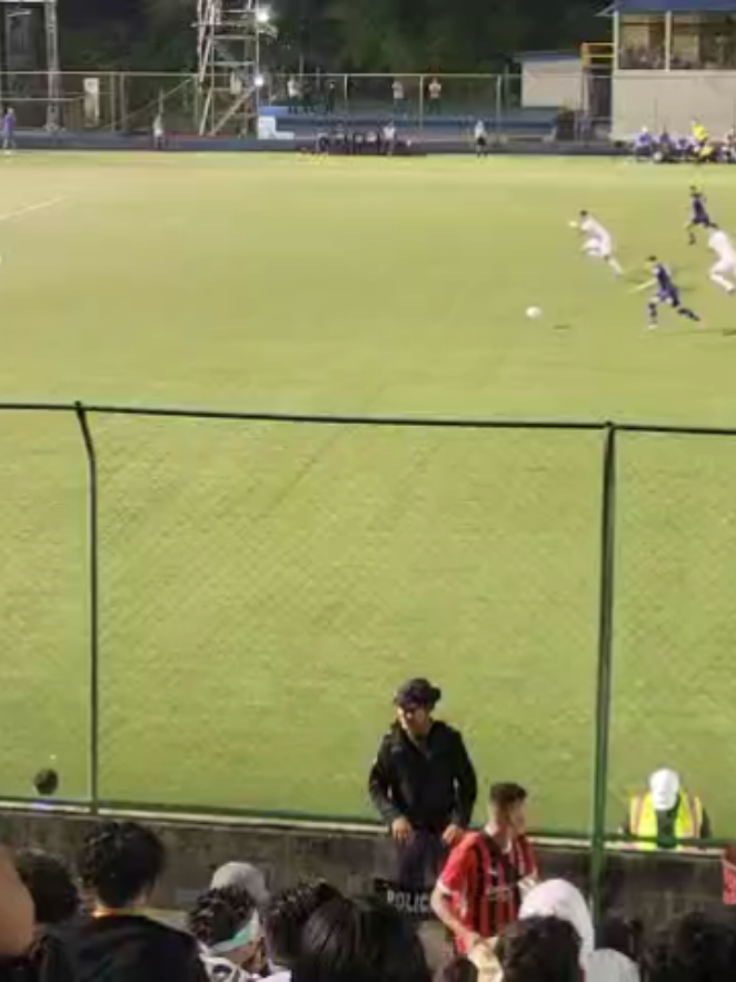 Un verdadero aficionado nunca deja de apoyar a su selección 🇳🇮#nica #orgullosodemipatria#futbol#selecciondenicaragua 