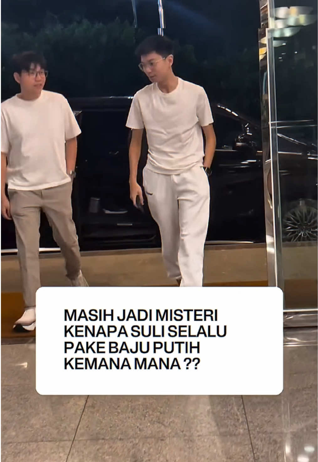 Ada yang tau kenapa suli pake baju putih terus?🙄 #sulianto #nagake10 #fyp #foryou #viral 