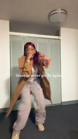 did i dance hard enough?! 🤣🤣🤣🤣 #yvepickedit #fashiontiktok #stylist #fyp #outfitinspo 
